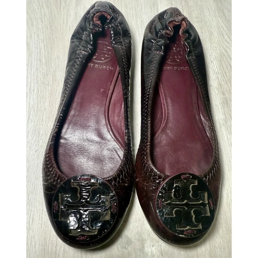 Tory Burch Reva Ballet Flats Dark Brown‎ Patent Leather Embellished Logo sz 5